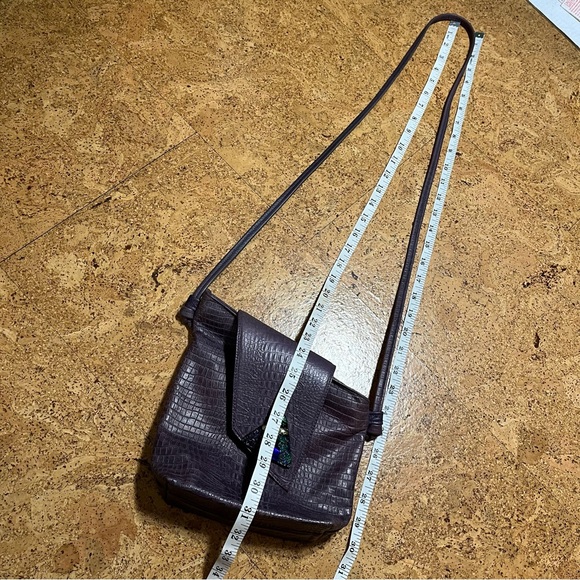 Thomas Leather Purple Dichroic Glass Button Crossbody Purse - Picture 13 of 14